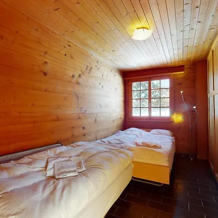 Apartment At The Bottom Of The Slopes In Crans-montana, Cosy Atmosphere