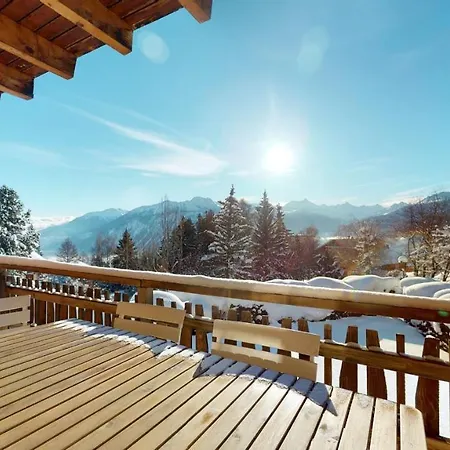 Apartment At The Bottom Of The Slopes In Crans-montana, Cosy Atmosphere